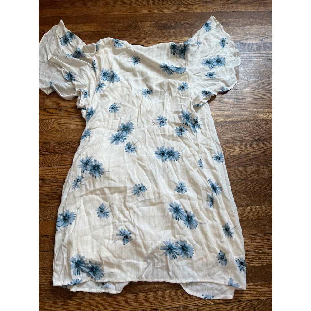 VICI Women's Floral Wrap Mini Dress Cream Blue Flutter Sleeve XS - Picture 6 of 6
